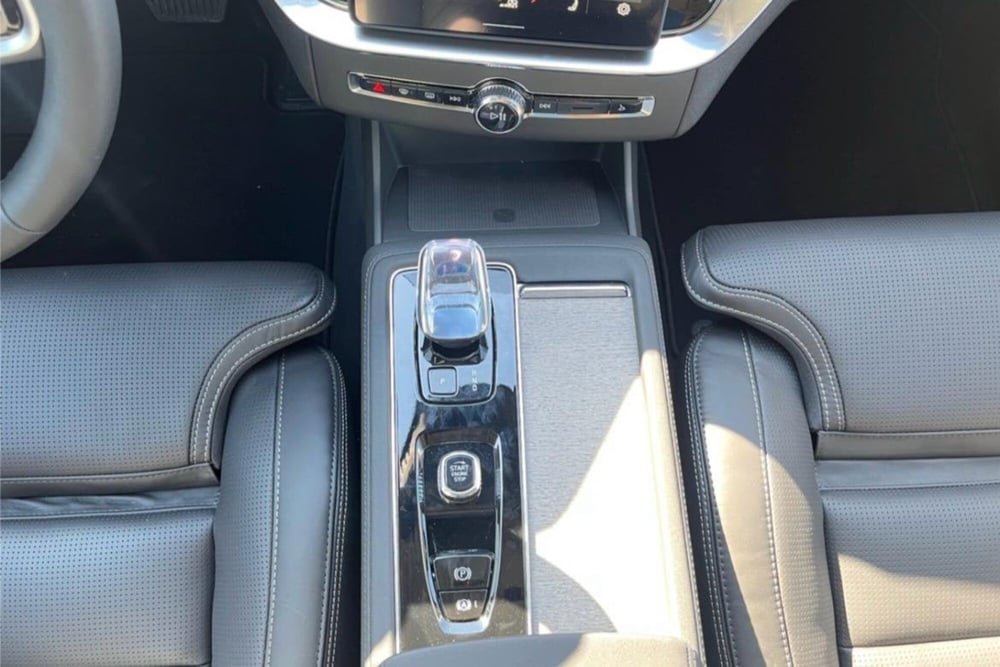 Volvo XC90 nuova a Ravenna (9)