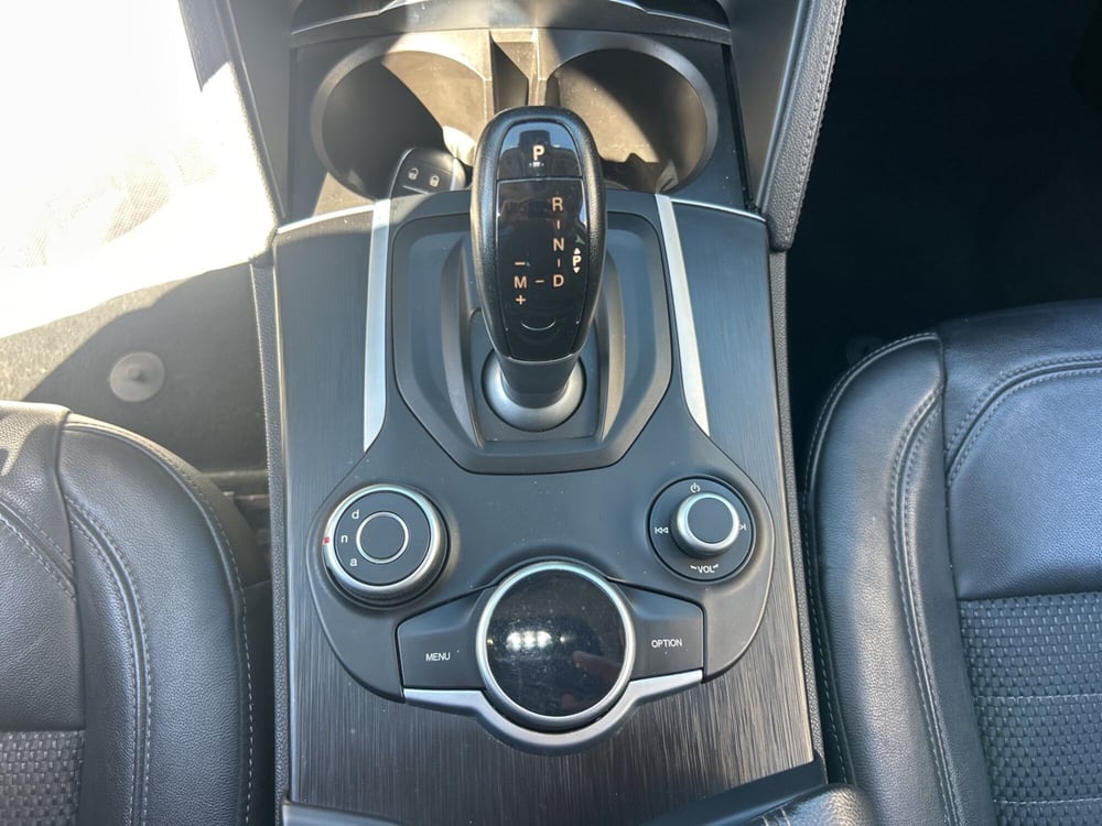 Alfa Romeo Stelvio usata a Frosinone (19)