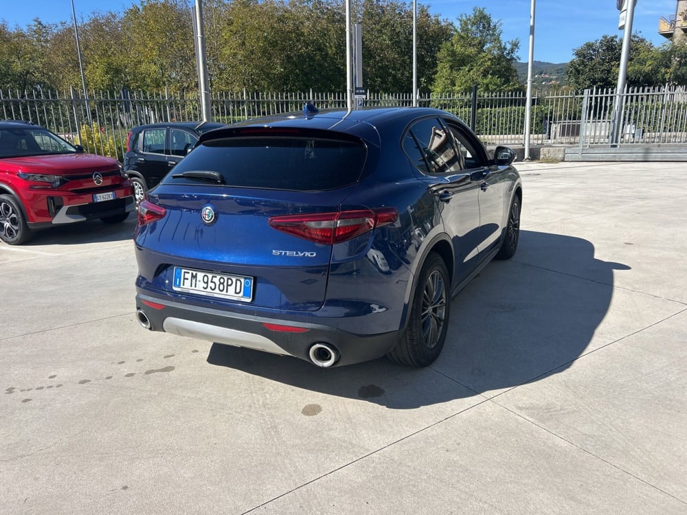 Alfa Romeo Stelvio usata a Frosinone (3)