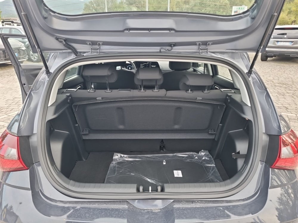 Hyundai i20 nuova a Lucca (12)