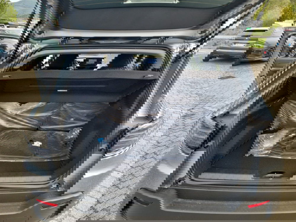 Jeep Avenger nuova a Lucca (12)