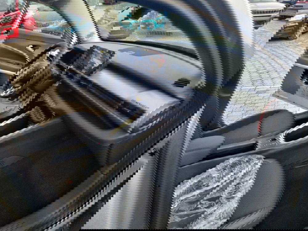 Jeep Avenger nuova a Lucca (13)