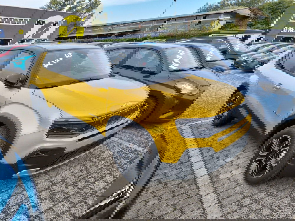 Jeep Avenger nuova a Lucca (16)