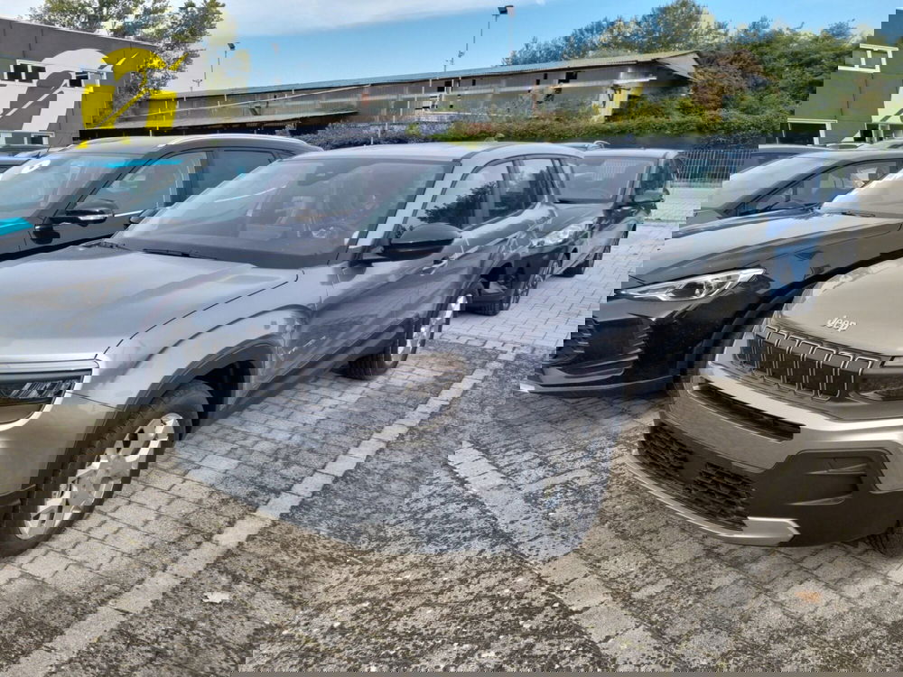 Jeep Avenger nuova a Lucca (19)