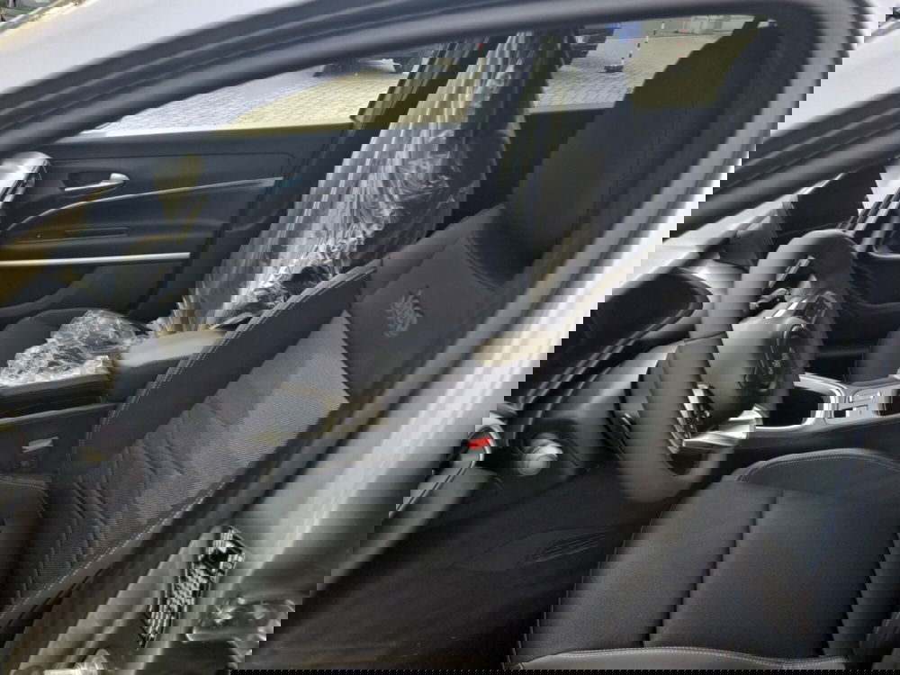 Jeep Avenger nuova a Lucca (6)