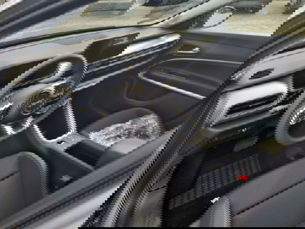 Jeep Avenger nuova a Lucca (7)