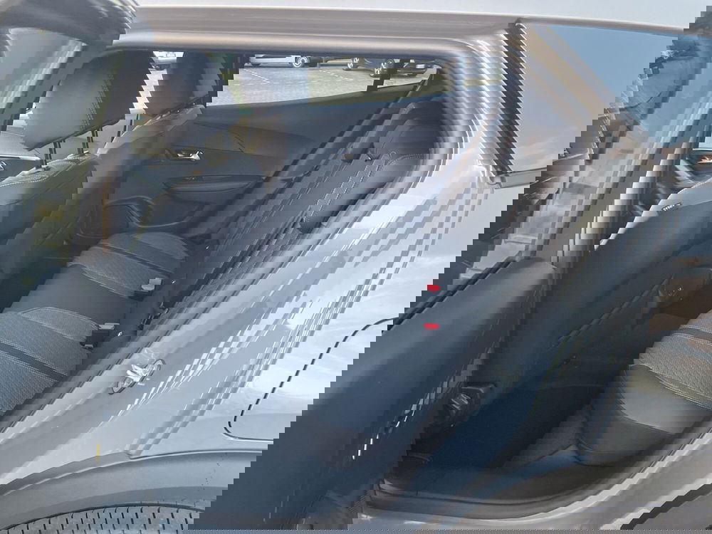 Peugeot 2008 nuova a Parma (10)