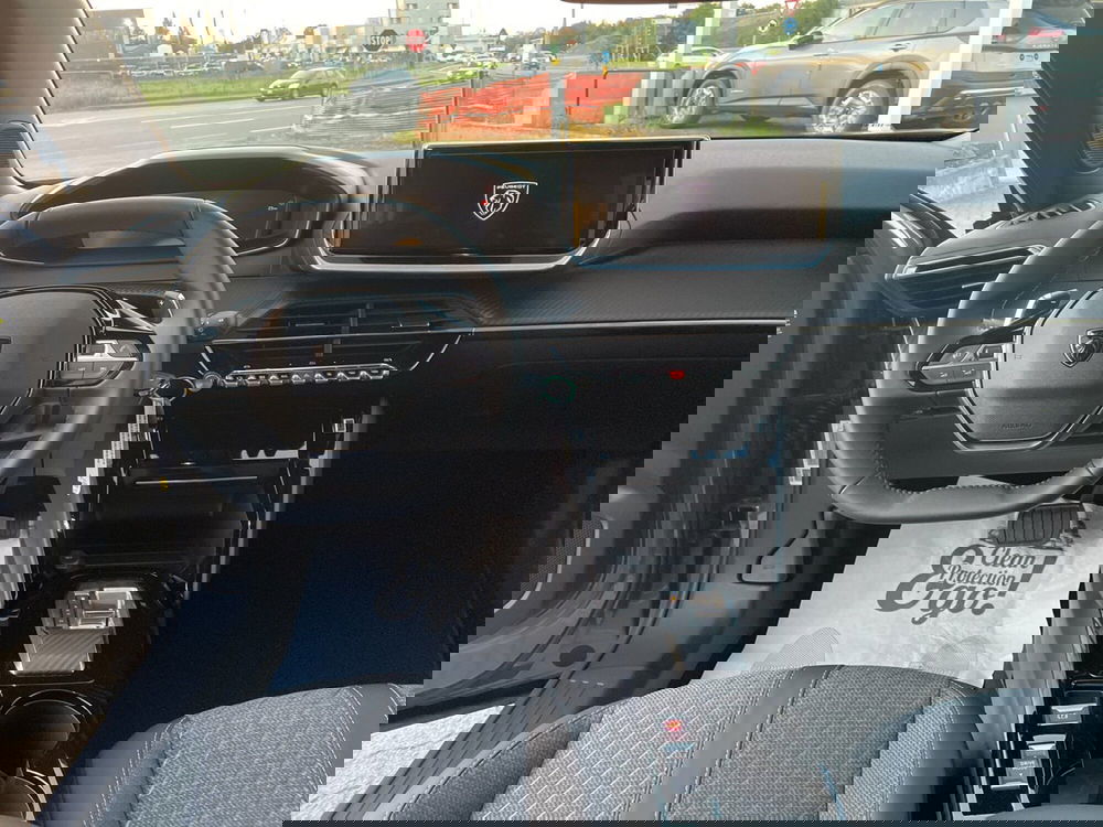 Peugeot 2008 nuova a Parma (11)