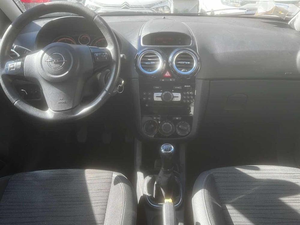 Opel Corsa usata a Foggia (14)