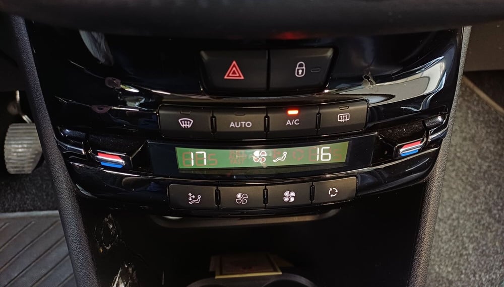 Peugeot 2008 usata a Modena (14)