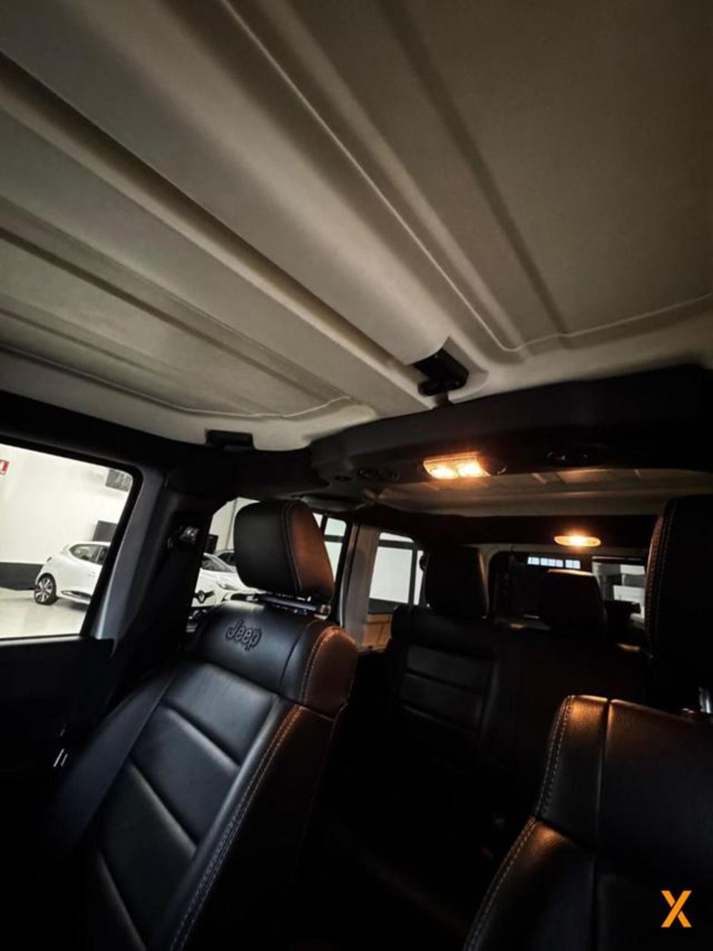 Jeep Wrangler Unlimited usata a Varese (6)