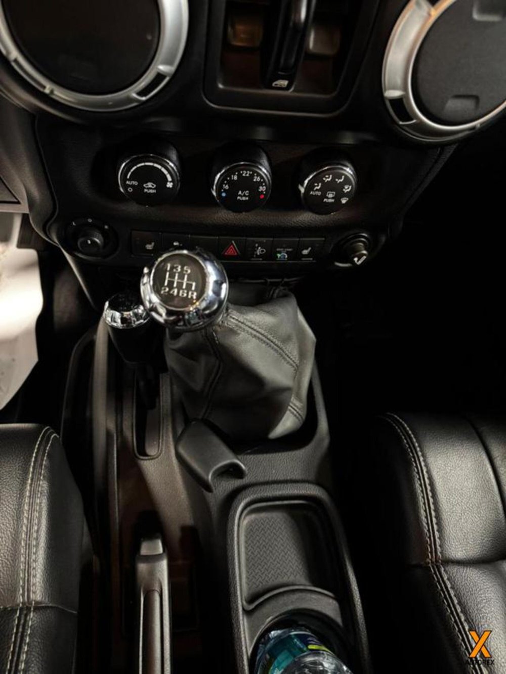 Jeep Wrangler Unlimited usata a Varese (9)