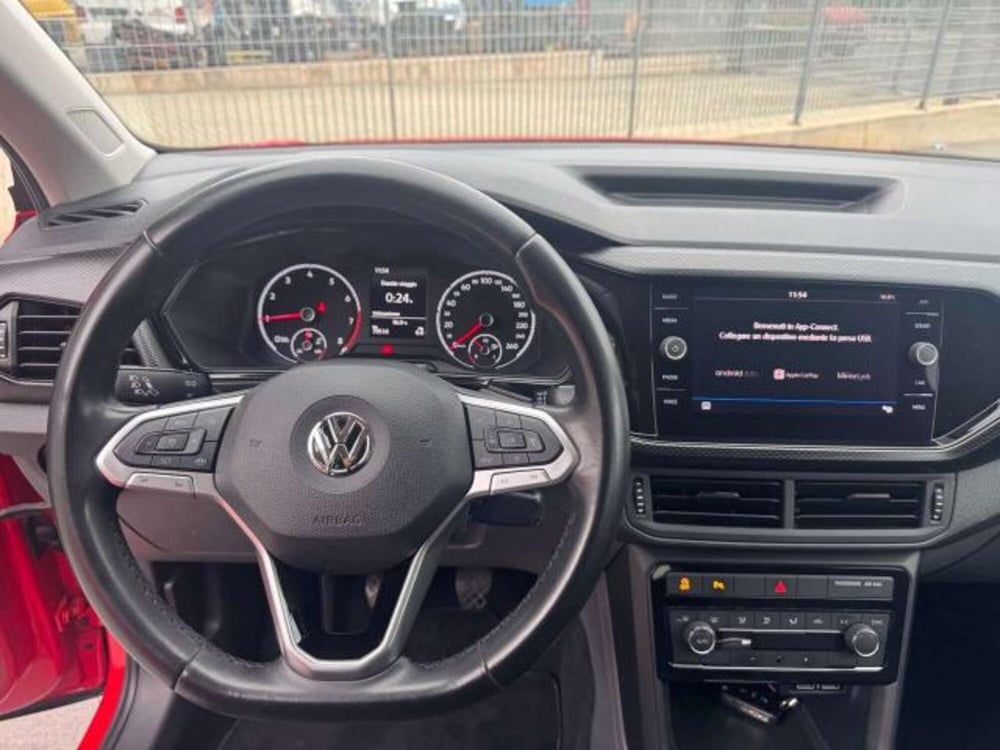 Volkswagen T-Cross usata a Savona (14)