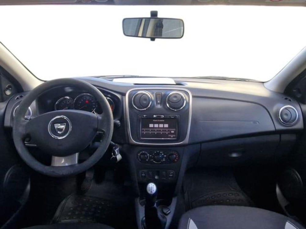 Dacia Sandero usata a Salerno (12)