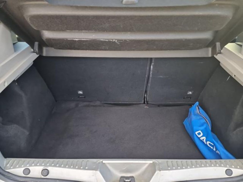 Dacia Sandero usata a Salerno (19)
