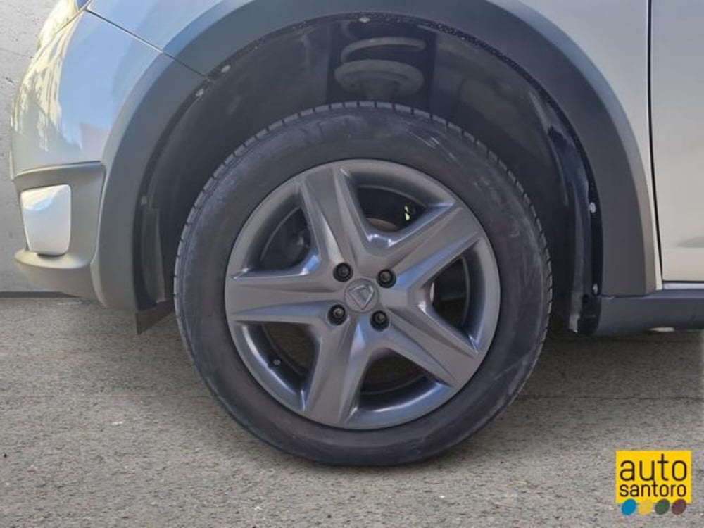 Dacia Sandero usata a Salerno (7)