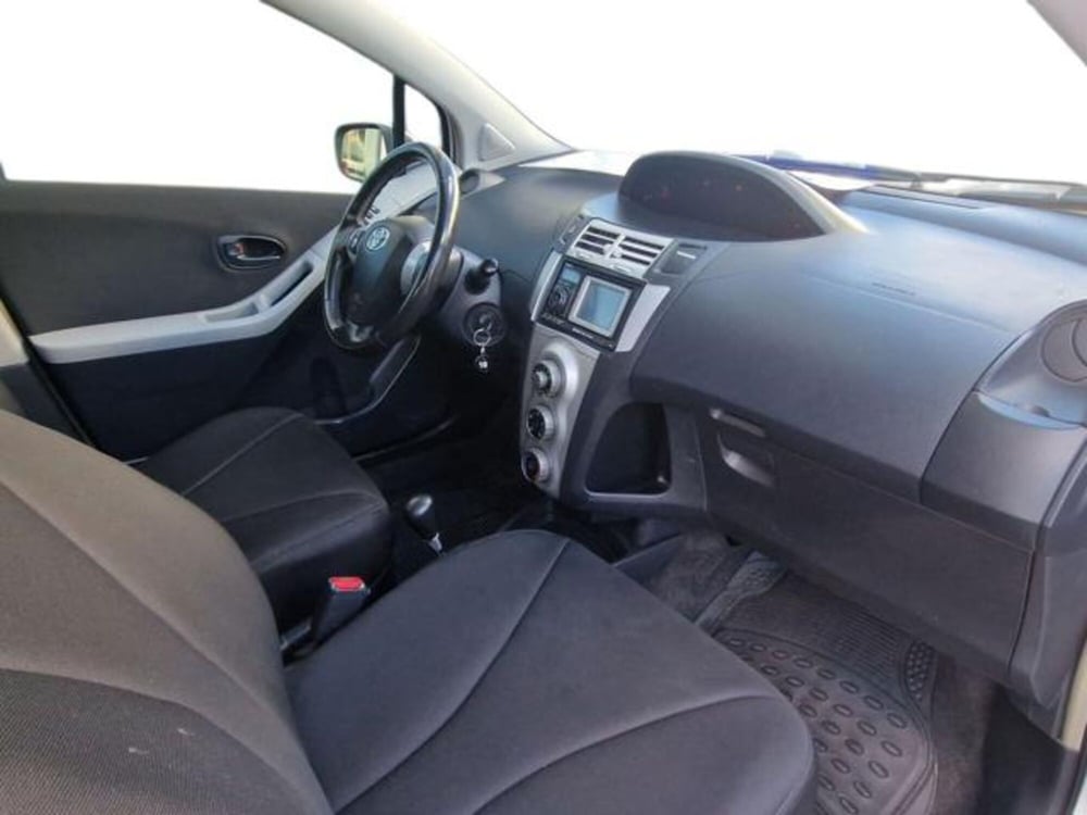 Toyota Yaris usata a Salerno (13)