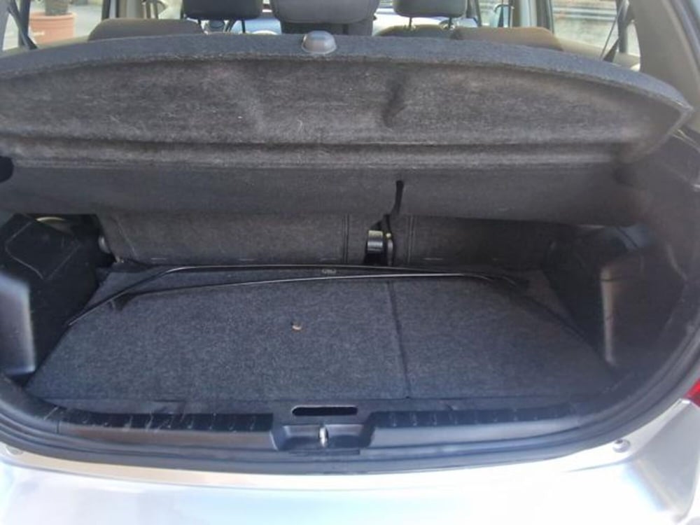 Toyota Yaris usata a Salerno (19)