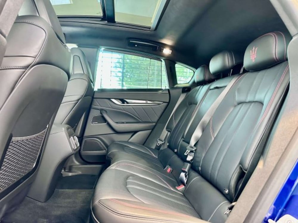 Maserati Levante usata a Torino (11)