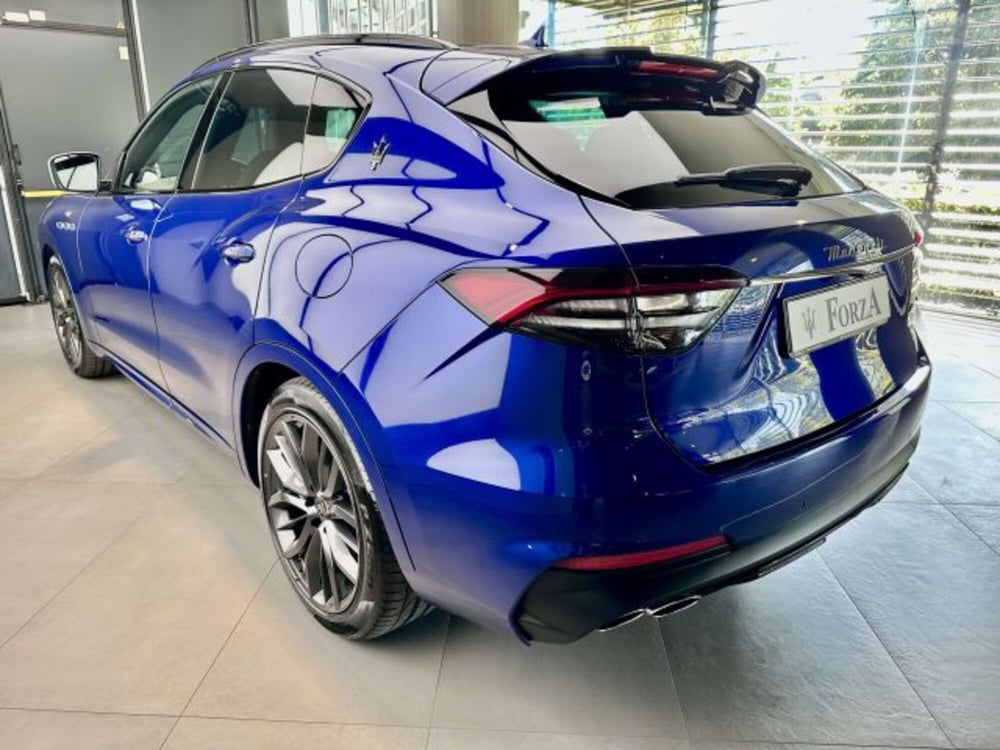 Maserati Levante usata a Torino (8)