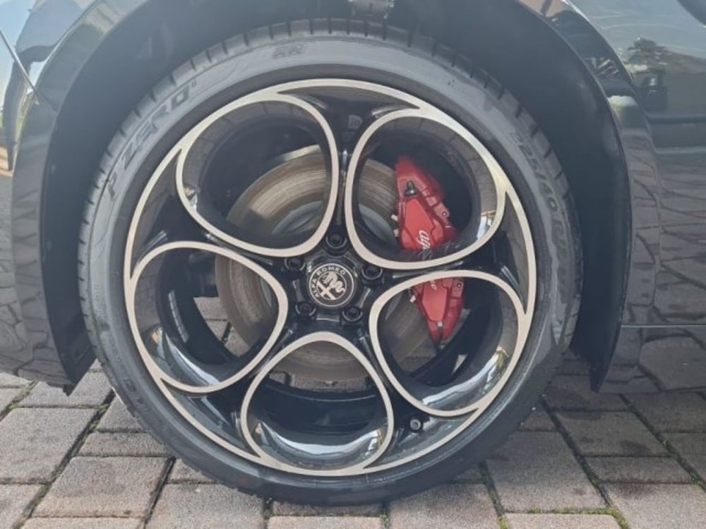 Alfa Romeo Giulia nuova a Monza e Brianza (13)