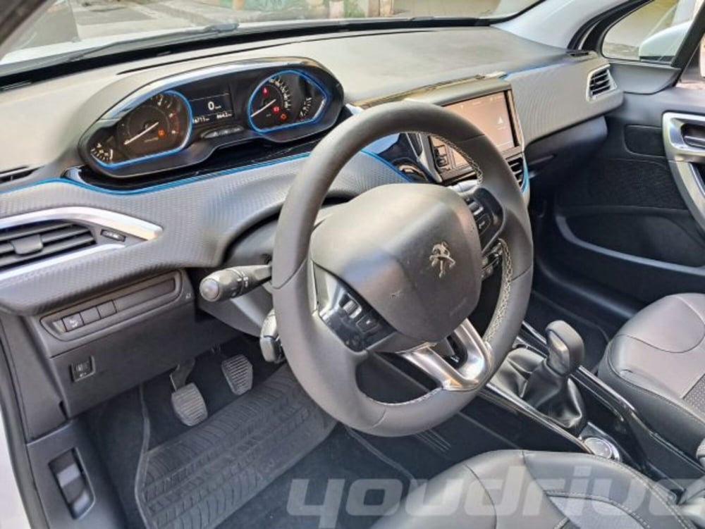 Peugeot 2008 usata a Napoli (10)