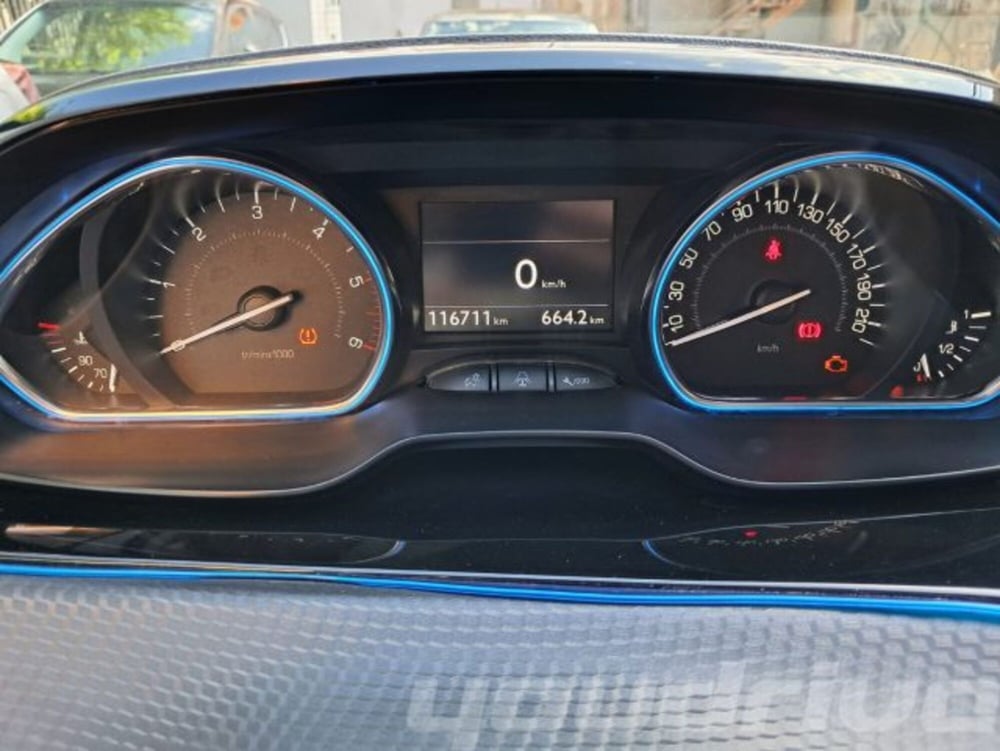 Peugeot 2008 usata a Napoli (12)