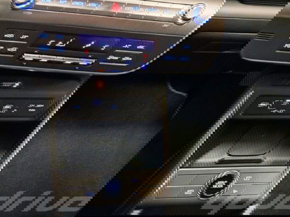 Hyundai Kona nuova a Napoli (14)