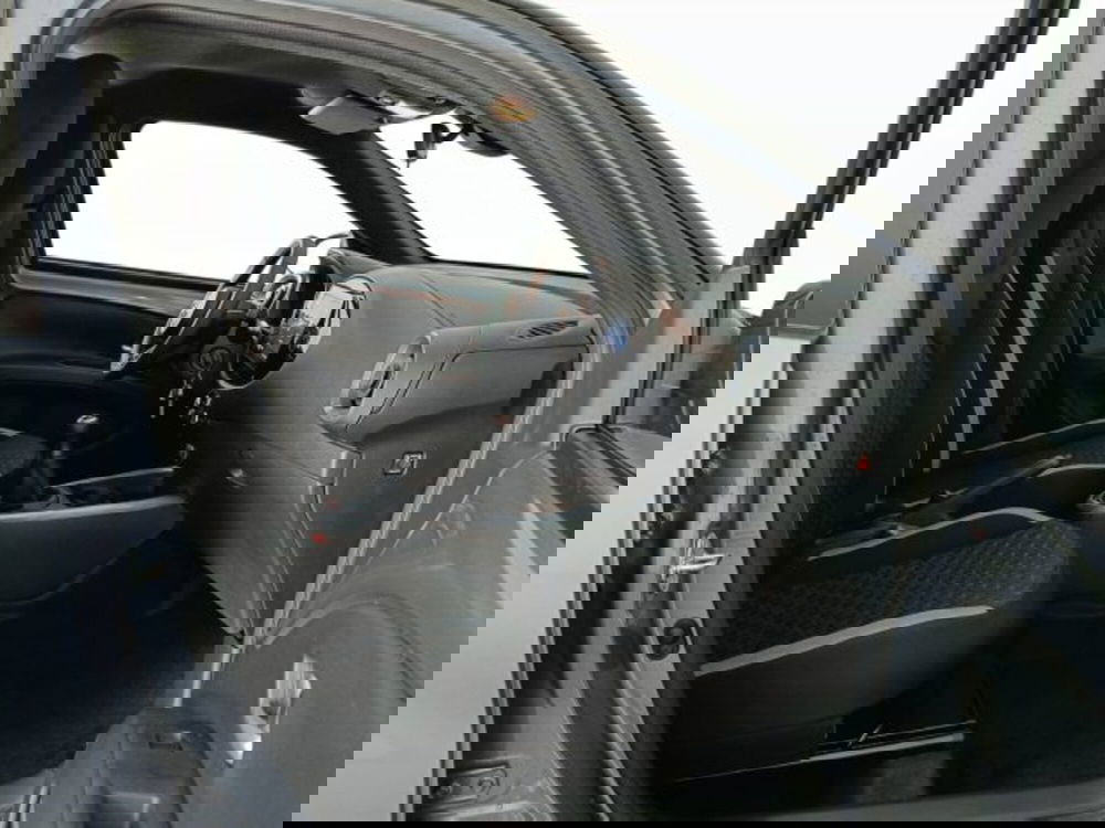 Toyota Aygo X nuova a Teramo (11)