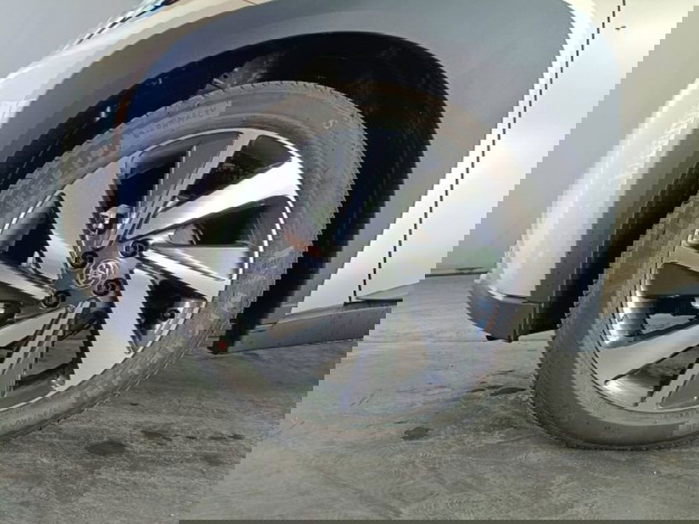 Toyota Aygo X nuova a Teramo (12)