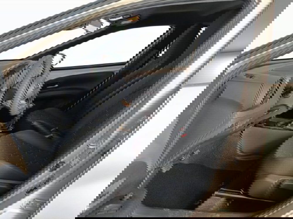 Toyota Aygo X nuova a Teramo (8)