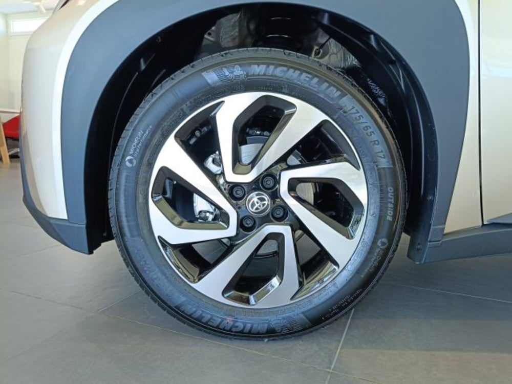Toyota Aygo X nuova a Teramo (6)