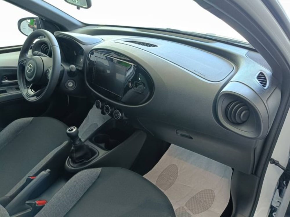 Toyota Aygo X nuova a Teramo (10)