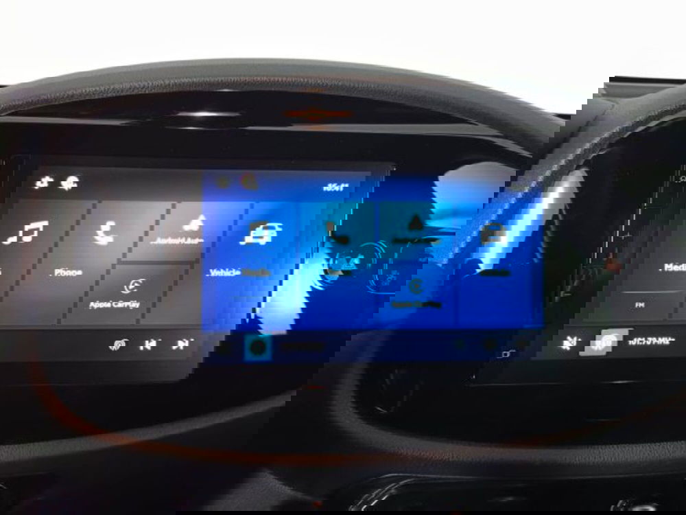 Toyota Aygo X nuova a Teramo (12)