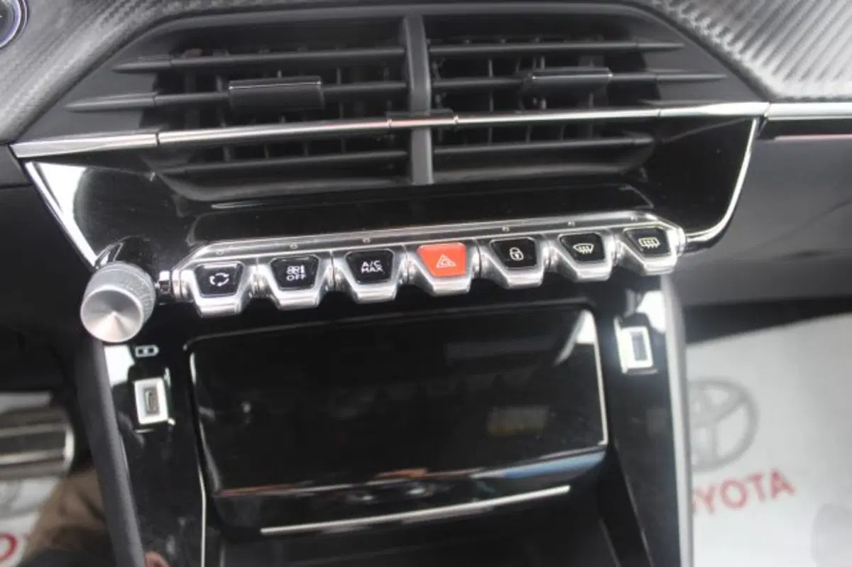 Peugeot 2008 usata a Roma (19)