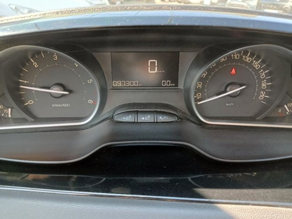 Peugeot 208 usata a Brescia (8)