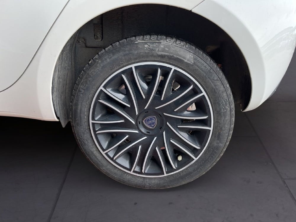 Lancia Ypsilon usata a Torino (7)