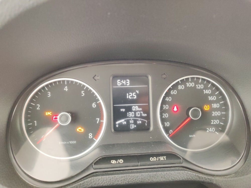 Volkswagen Polo usata a Massa-Carrara (15)