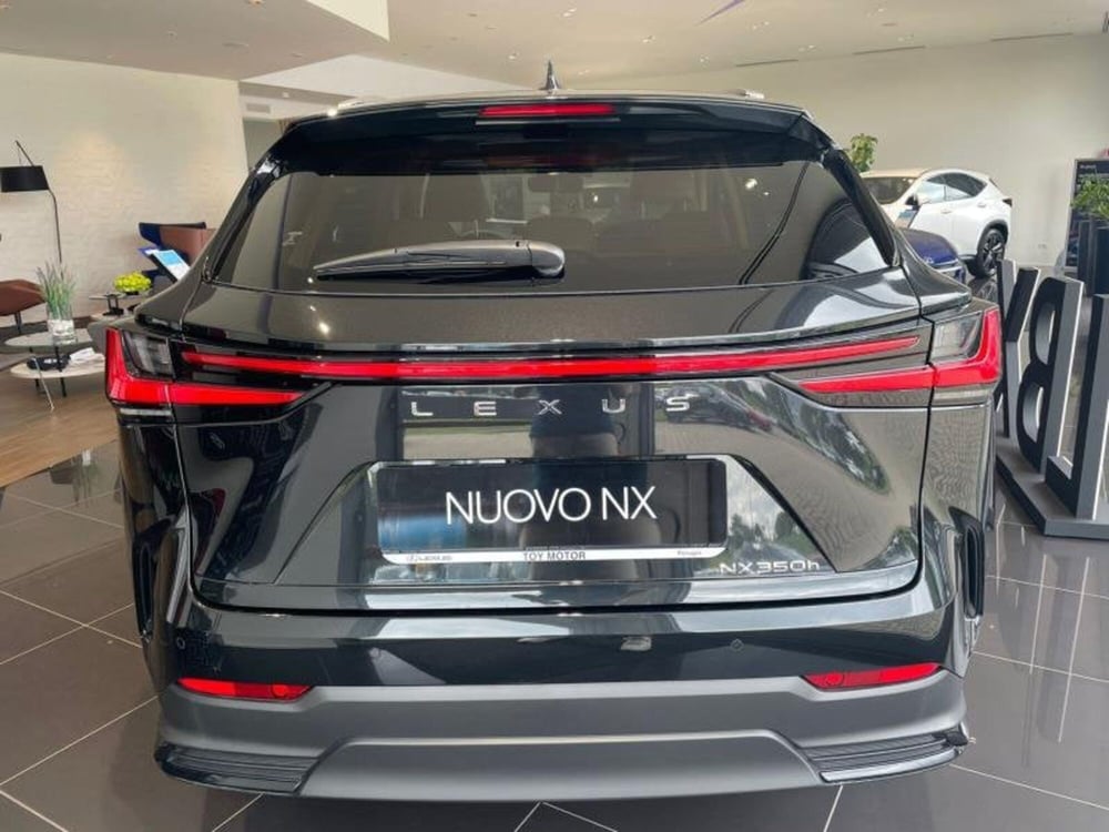 Lexus NX nuova a Perugia (5)