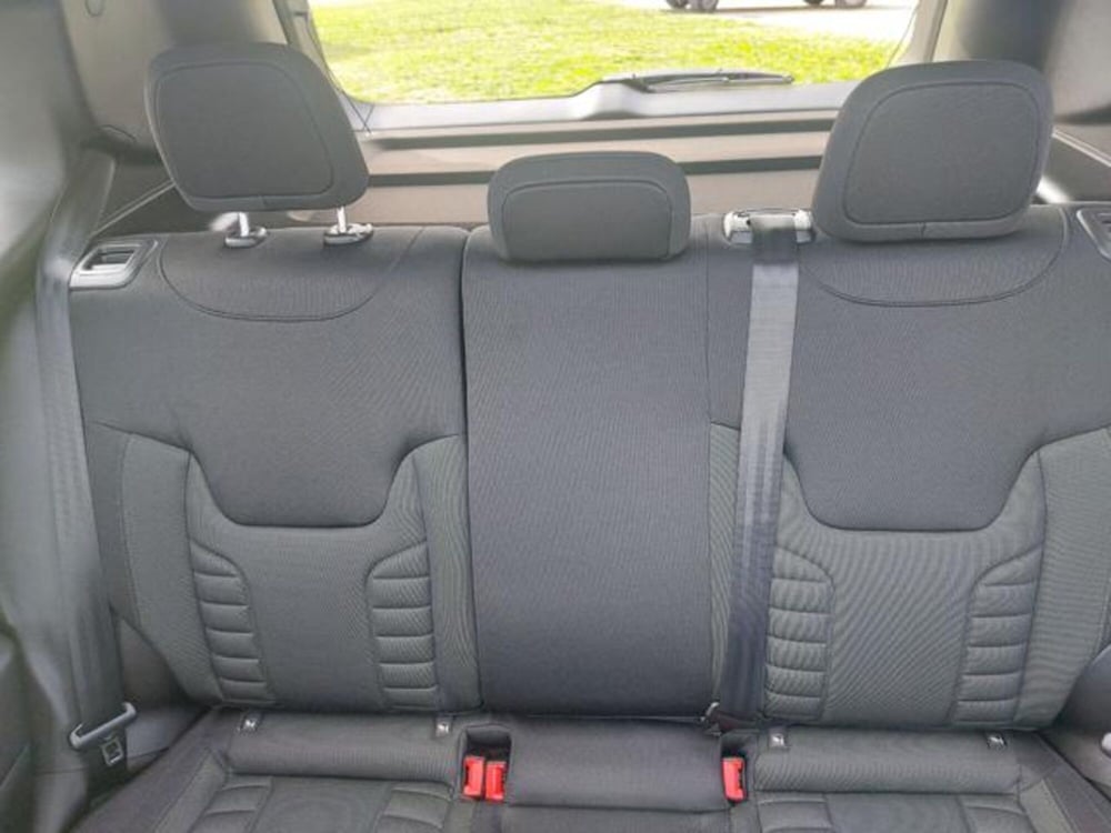 Jeep Renegade nuova a Padova (13)