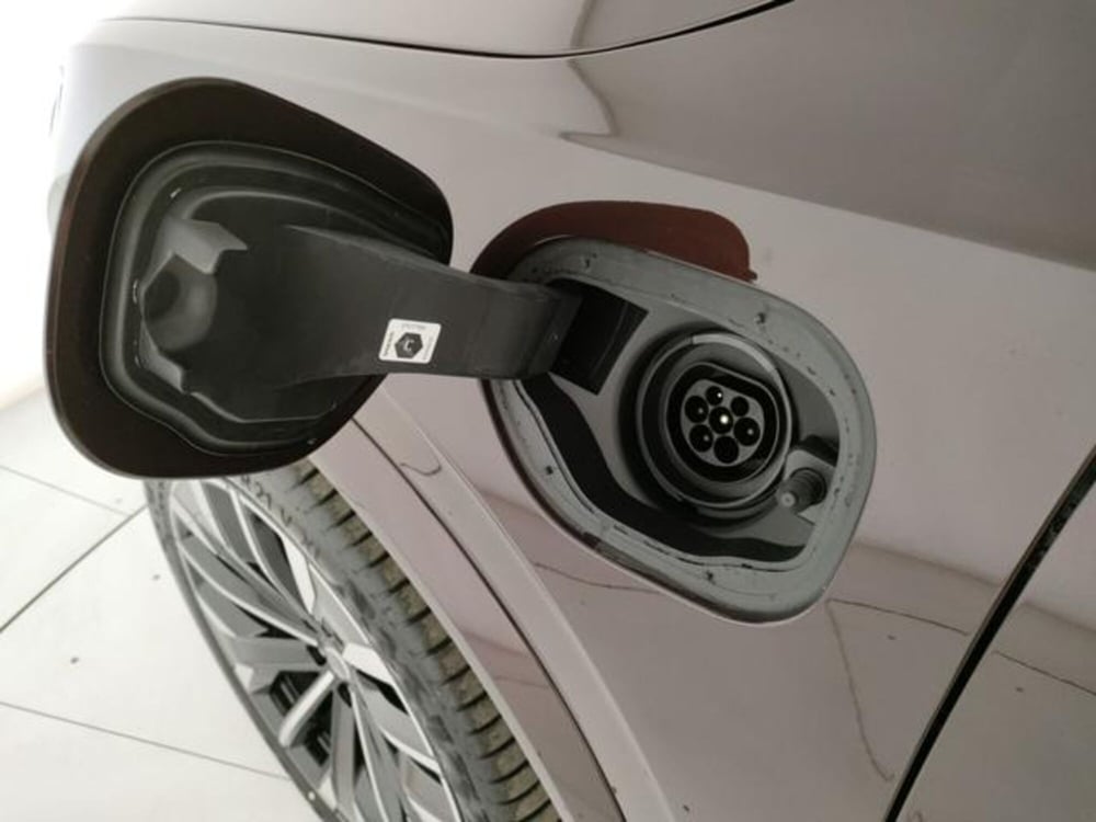 Volvo XC90 nuova a Modena (10)