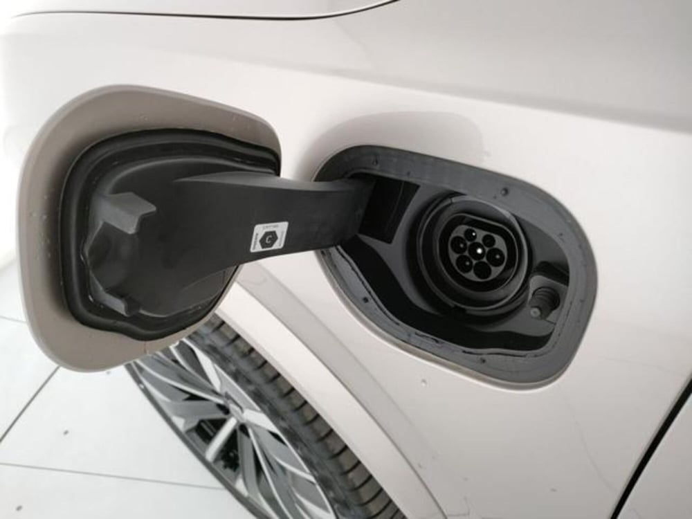 Volvo XC90 nuova a Modena (10)