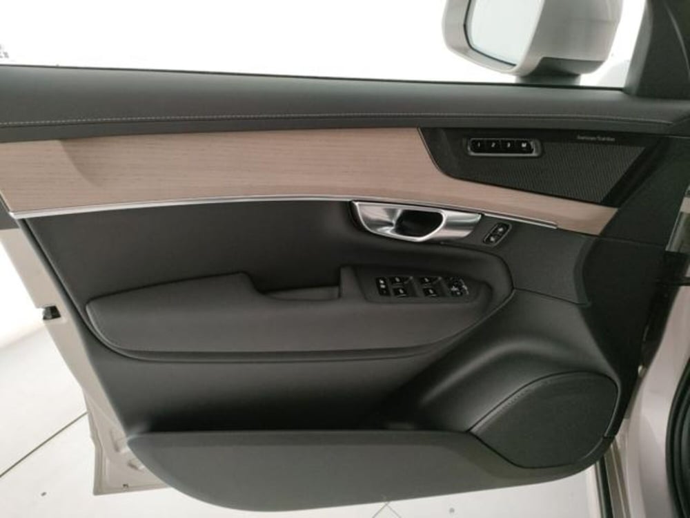 Volvo XC90 nuova a Modena (12)