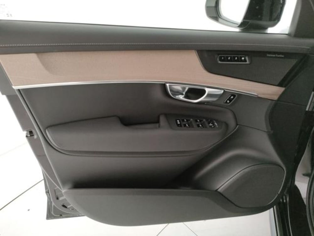 Volvo XC90 nuova a Modena (12)