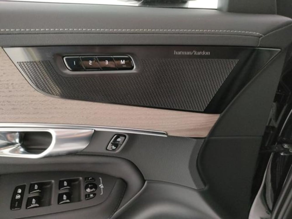 Volvo XC90 nuova a Modena (13)