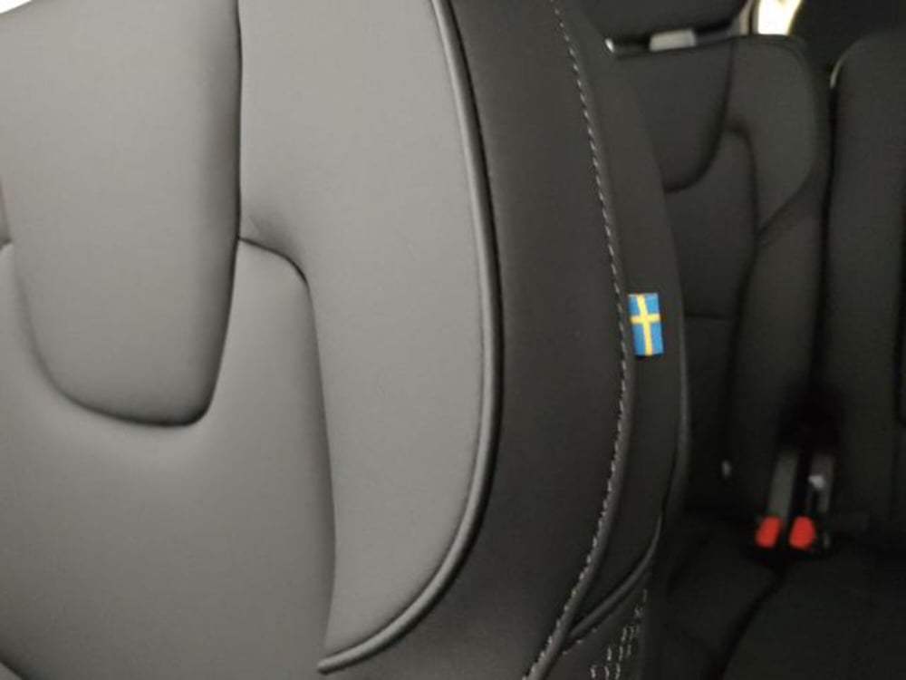 Volvo XC90 nuova a Modena (17)