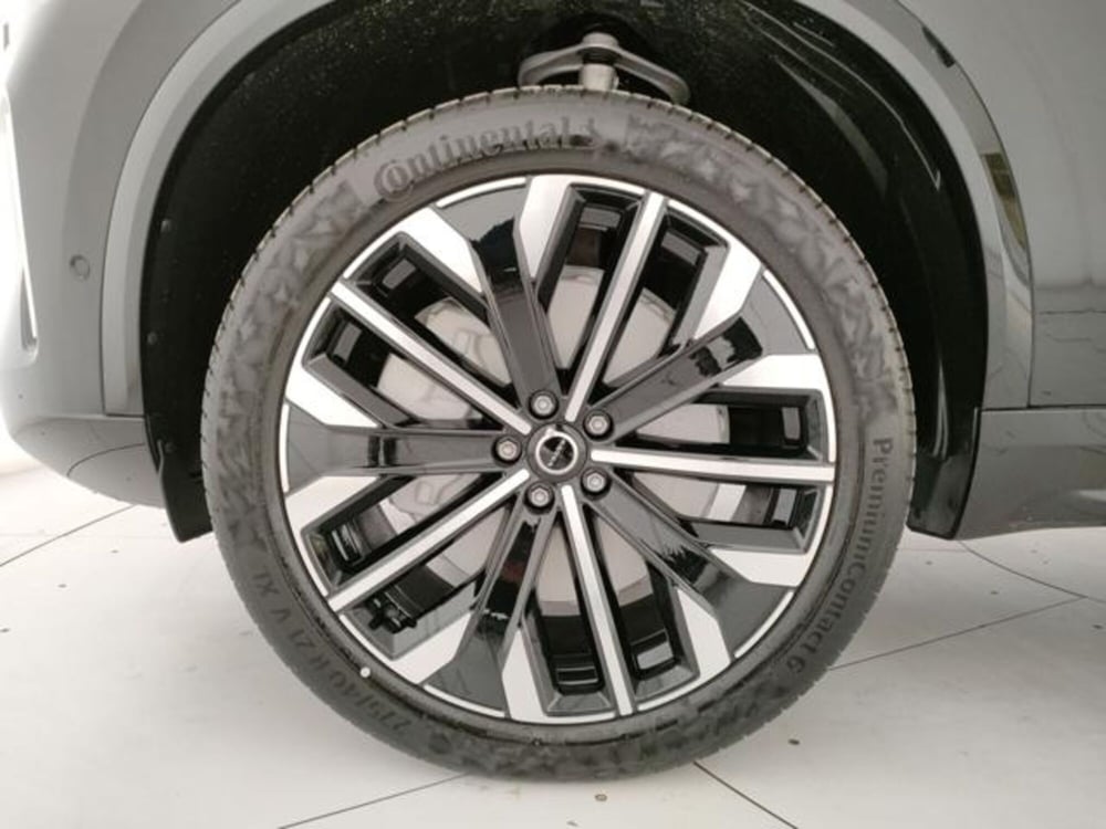 Volvo XC90 nuova a Modena (8)