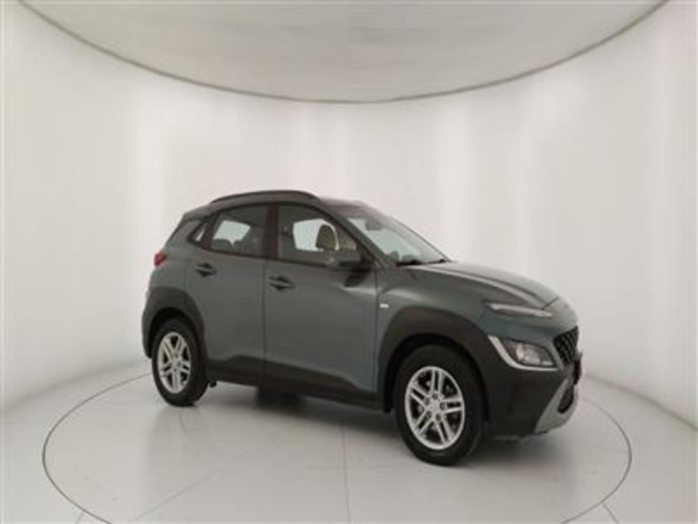 Hyundai Kona usata a Bari (10)