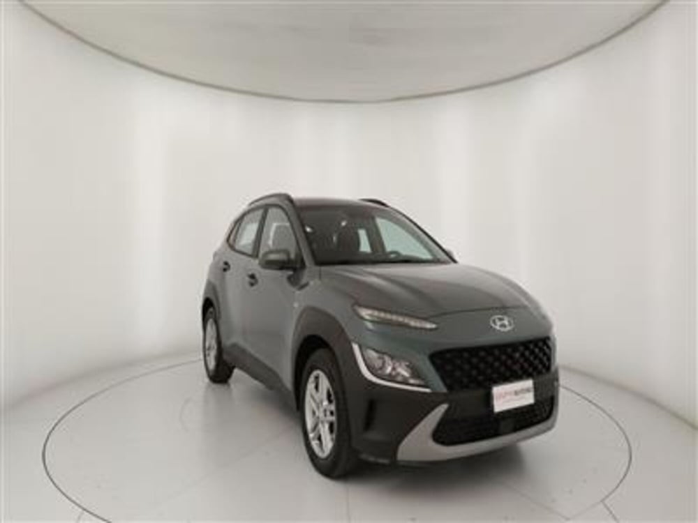 Hyundai Kona usata a Bari (11)
