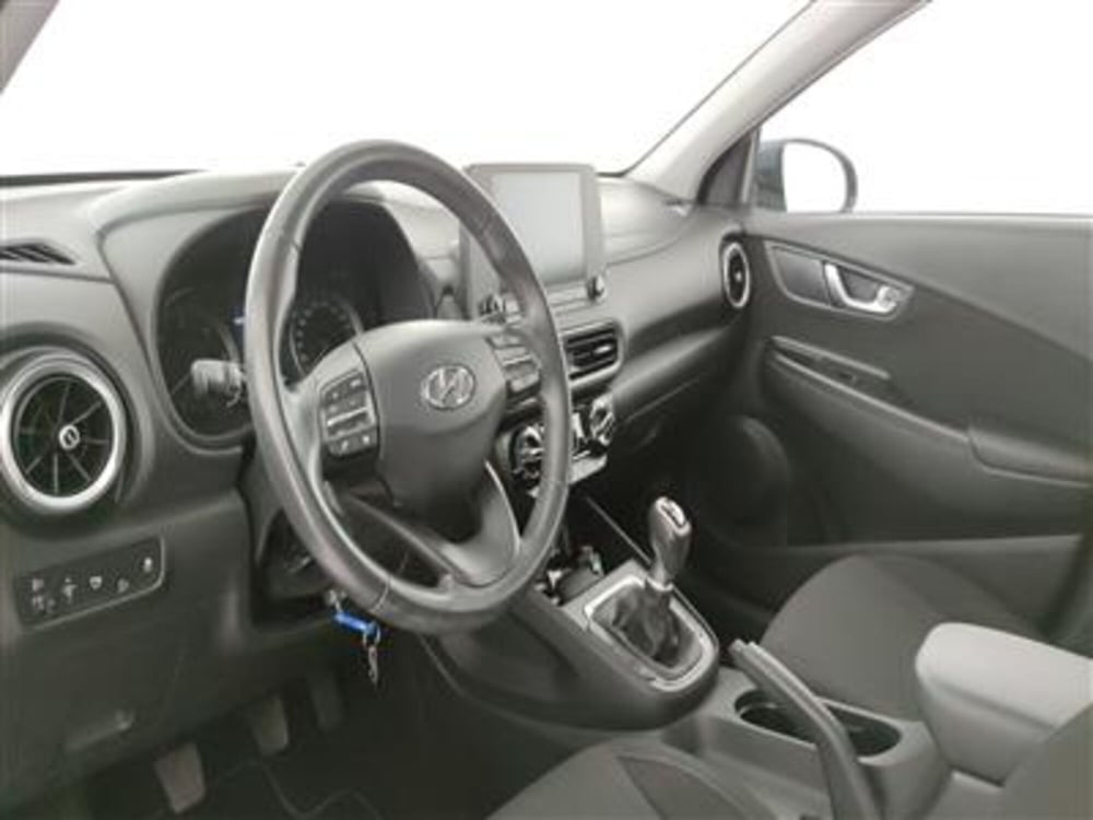 Hyundai Kona usata a Bari (14)